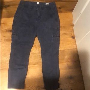 Gap skinny ankle cargo pant